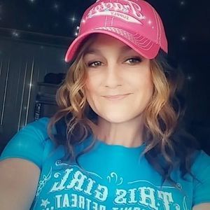 Meet your Posher, Lacey